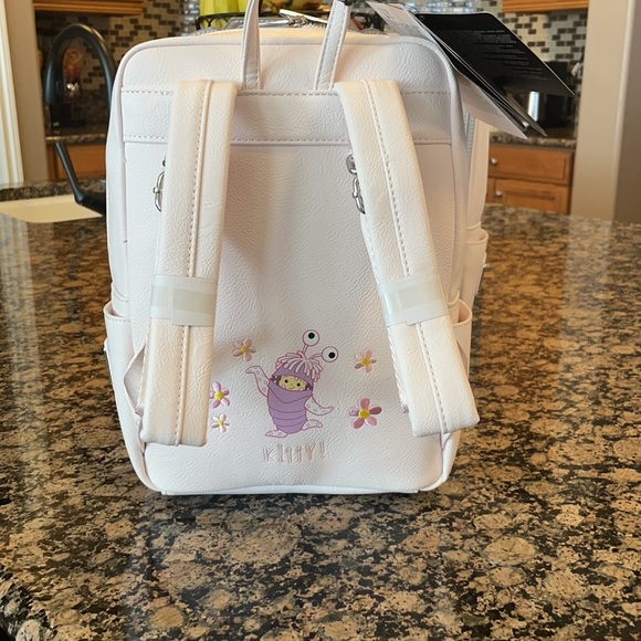 Disney Pixar backpack lights up! - Picture 2 of 5